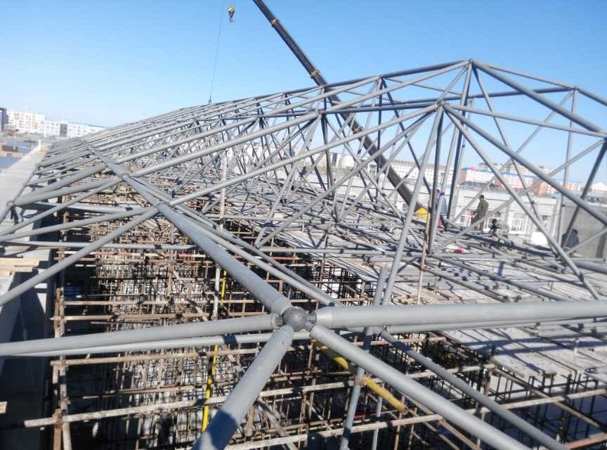 盐城商贸城屋顶网架工程
